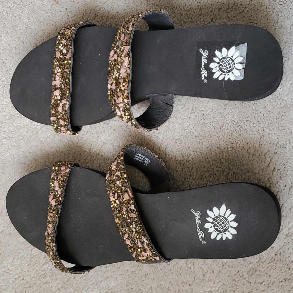 Womens Yellow box sandals, size 11, multicolored bling
